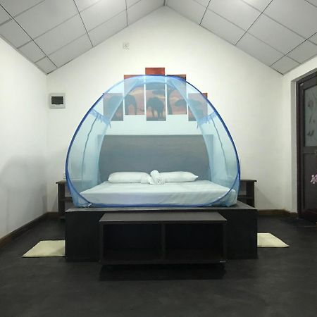 Falcons Nest Otel Udawalawe Dış mekan fotoğraf